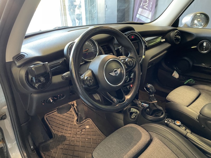 MINI ONE SHOREDITCH 102CV ESSENCE D'OCCAS A BANDOL DANS LE 83