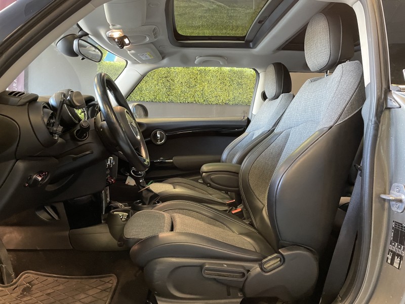 MINI ONE SHOREDITCH 102CV ESSENCE D'OCCAS A BANDOL DANS LE 83