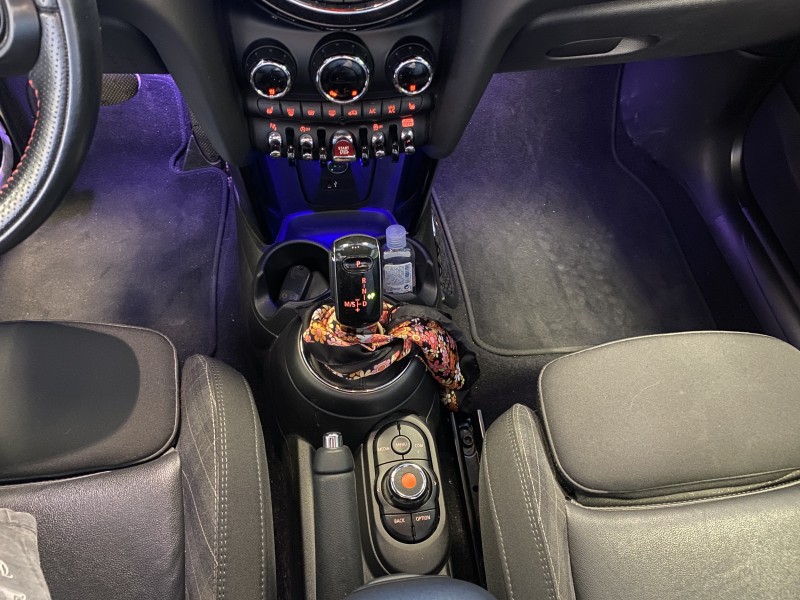 MINI COOPER 136CV ESSENCE MISE EN VENTE CHEZ LATOUR AUTO A SIX FOURS