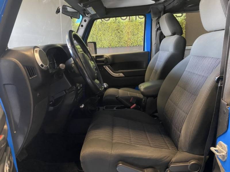 JEEP WRANGLER SAHARA V6 3.8L