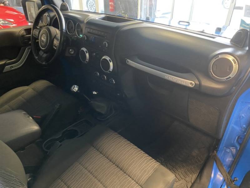 JEEP WRANGLER SAHARA V6 3.8L