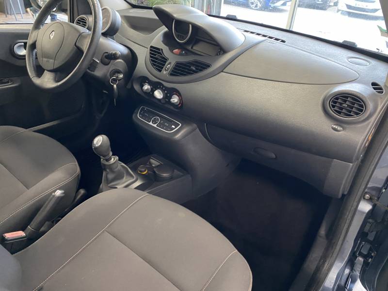 Renault Twingo II 1.2 i 16V LEV 75 cv DYNAMIQUE en vente à Six Fours