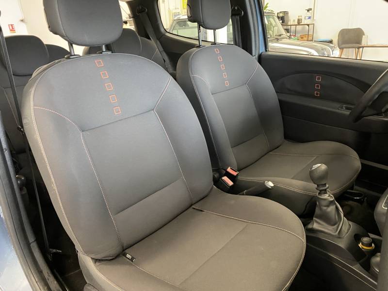 Renault Twingo II 1.2 i 16V LEV 75 cv DYNAMIQUE en vente à Six Fours