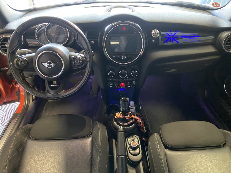 MINI COOPER 136CV ESSENCE MISE EN VENTE CHEZ LATOUR AUTO A SIX FOURS