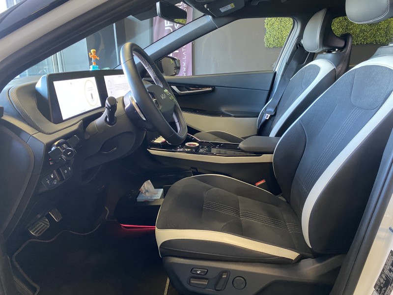 KIA EV6 ETAT NEUVE 325CV GT LINE DISPONIBLE VERS MARSEILLE DANS LE VAR