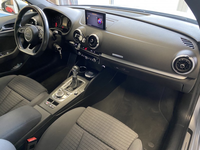AUDI A3 Cabriolet S-LINE 40 TFSI - 190 - BV S-Tronic 7 disponible vers ollioules dans le var